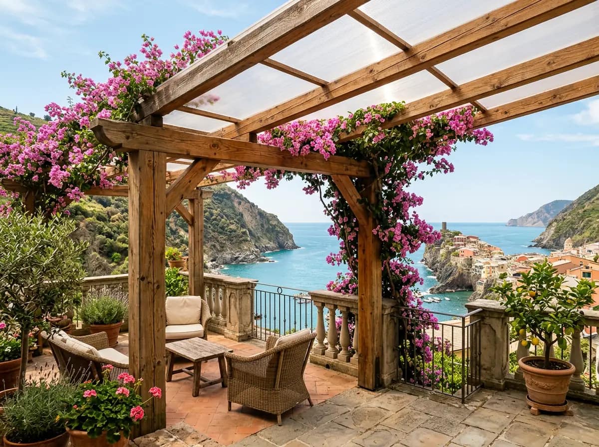 Pergola in legno su terrazza ligure